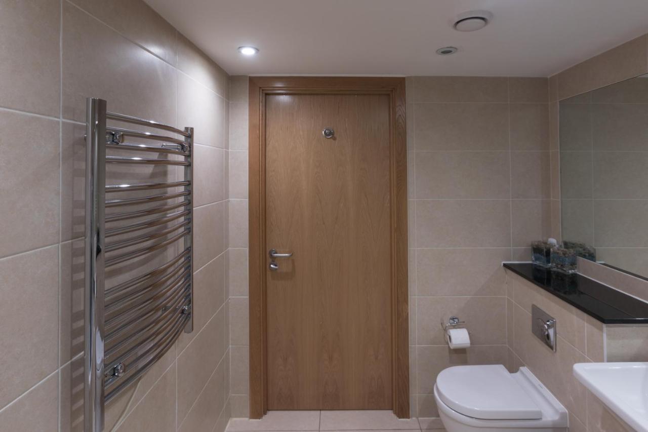 Modern 2 Bed 2 Bath Apartment With Outdoor Space Hyde Park ลอนดอน ภายนอก รูปภาพ